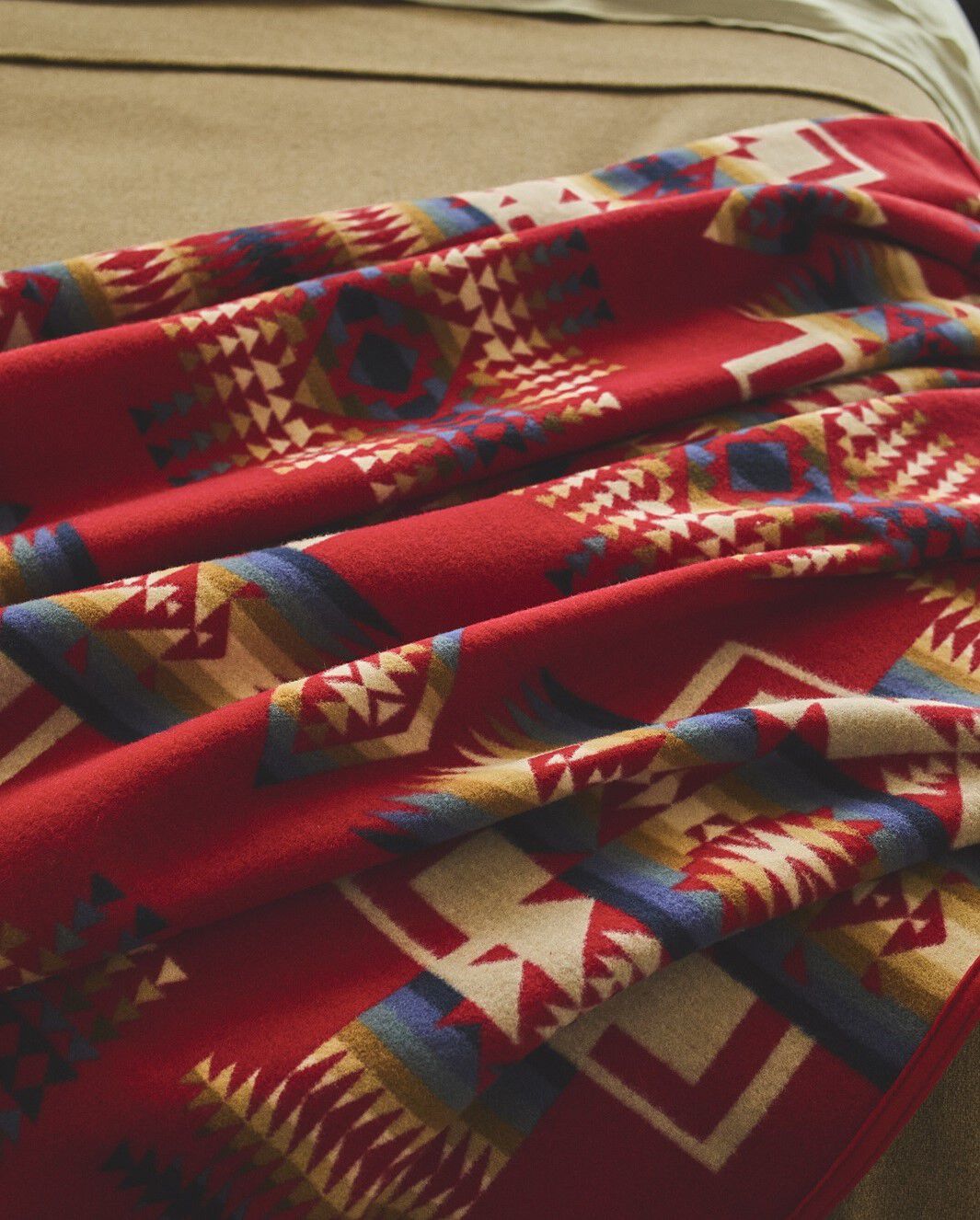 Made in USA Wool Blankets & Throw Blankets | Pendleton